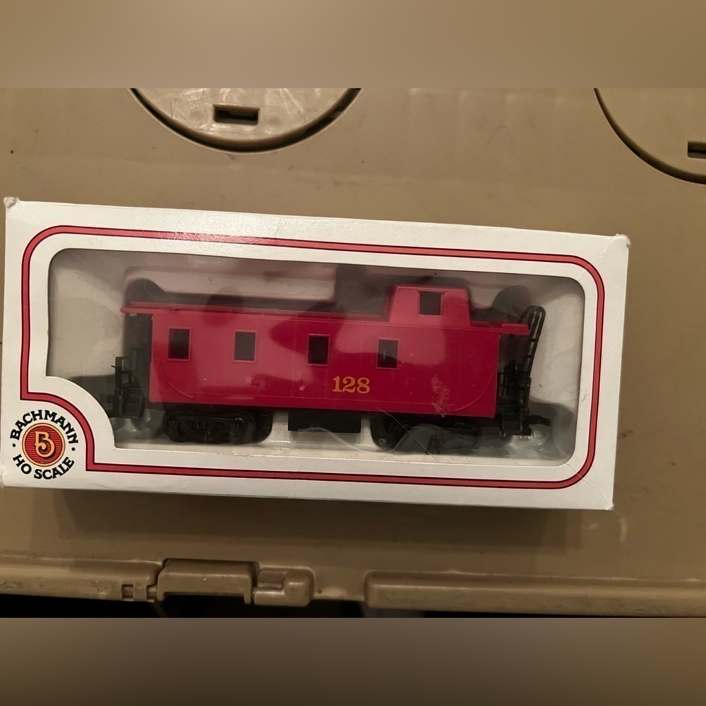 Bachmann HO Scale Caboose #128 w/ Original Box
